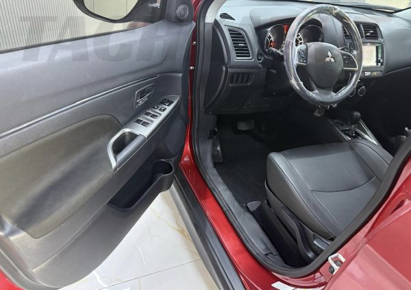 Mitsubish Outlander ES 2019