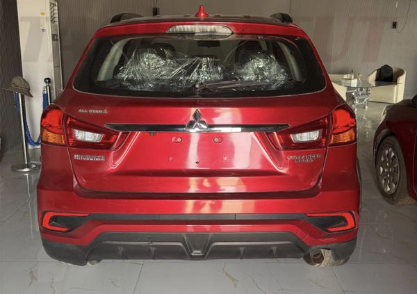 Mitsubish Outlander ES 2019