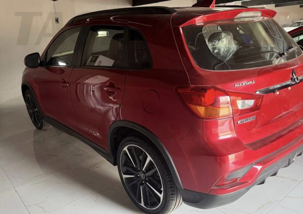 Mitsubish Outlander ES 2019