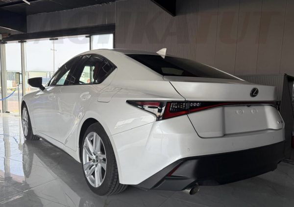 Lexus IS300 2023