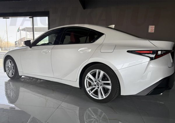 Lexus IS300 2023