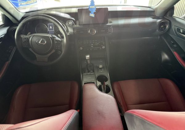 Lexus IS300 2023